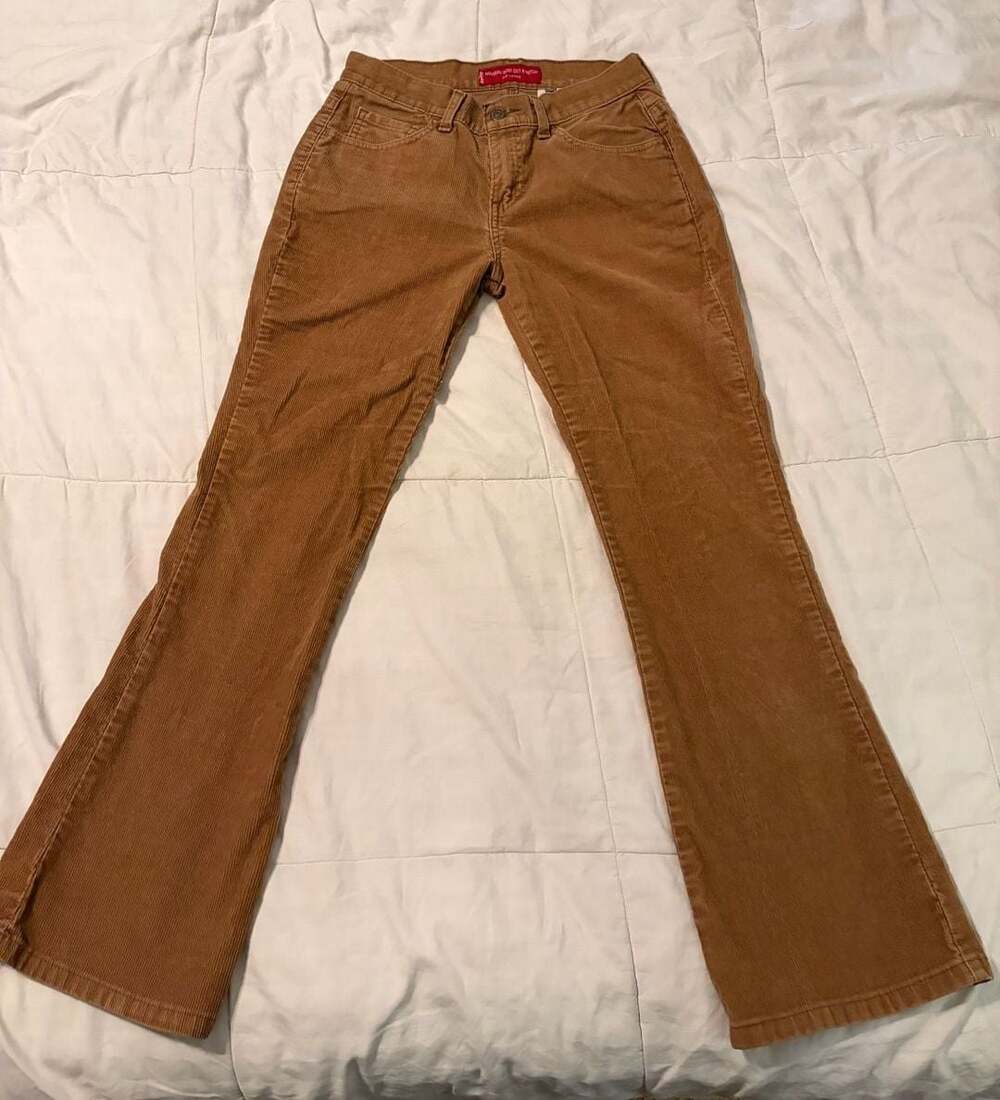 Levi’s 515 Nouveau Boot Cut Stretch Corduroy Pants Women’s 4P Camel Brown